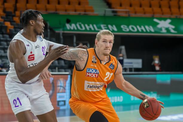 季跌宕起伏 季跌宕起伏